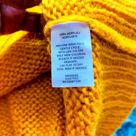 ✨ Free Press✨ Gold Oversized Round Rib-Knit Neckline Sweater W/Bishop Sl… - Picture 7 of 11